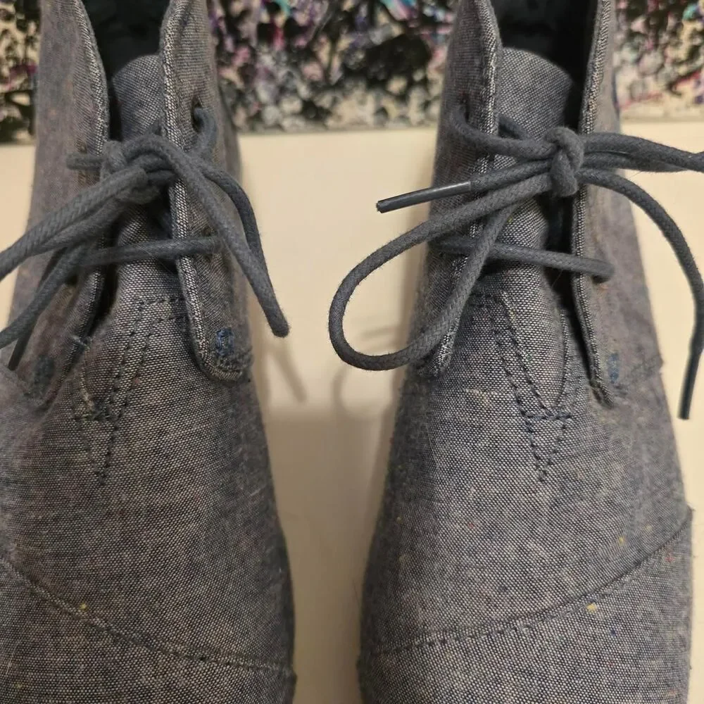 Toms step out